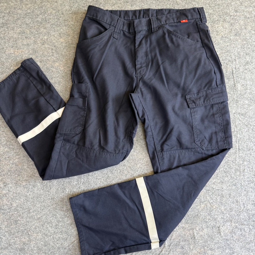 Bulwark FR iQ Series Flame Resistant Cargo Pants Navy Blue CAT2 34x32 Reflective